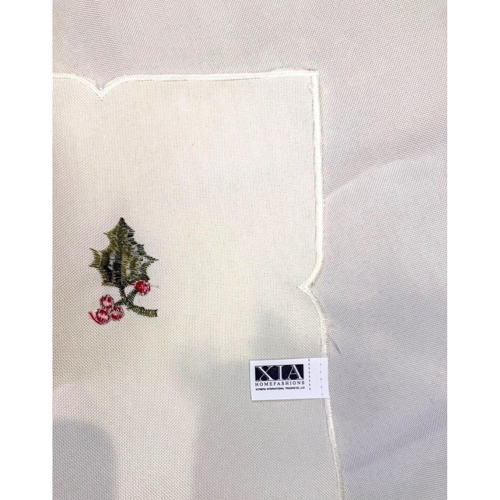 Set of 4 White Linen Christmas Napkins Embroidered Holly Xia Home Fashions - Picture 3 of 7